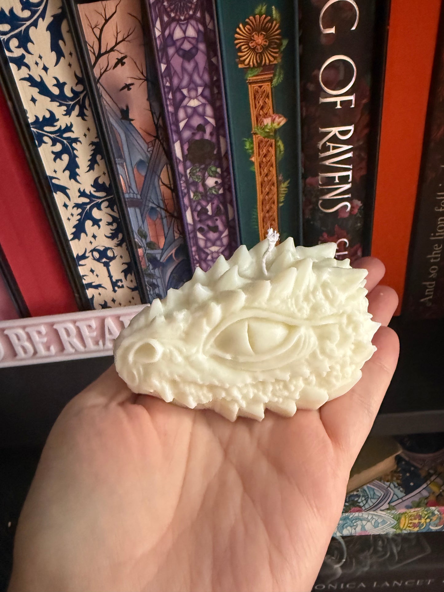 Dragon head - bookish decorative soy wax candle